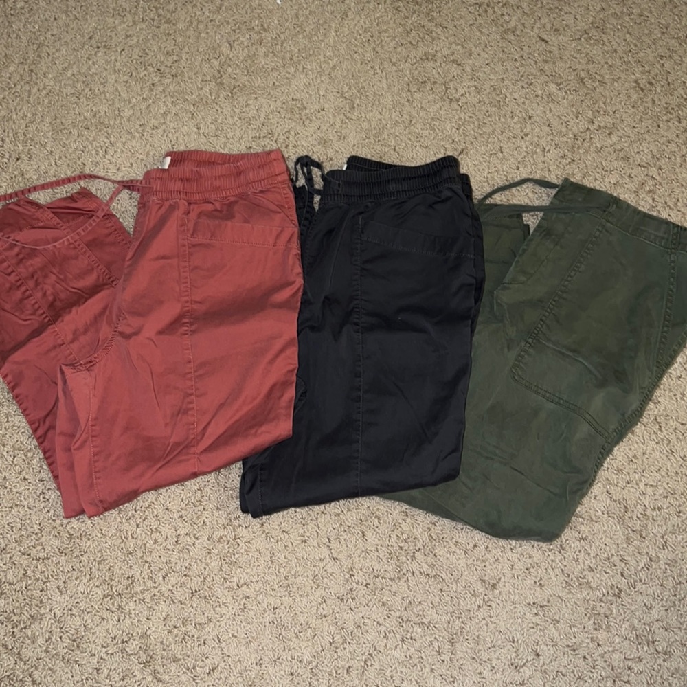 2 pairs Loft Lou & Grey utility cargo jogger pants size medium pink/gray drawstr